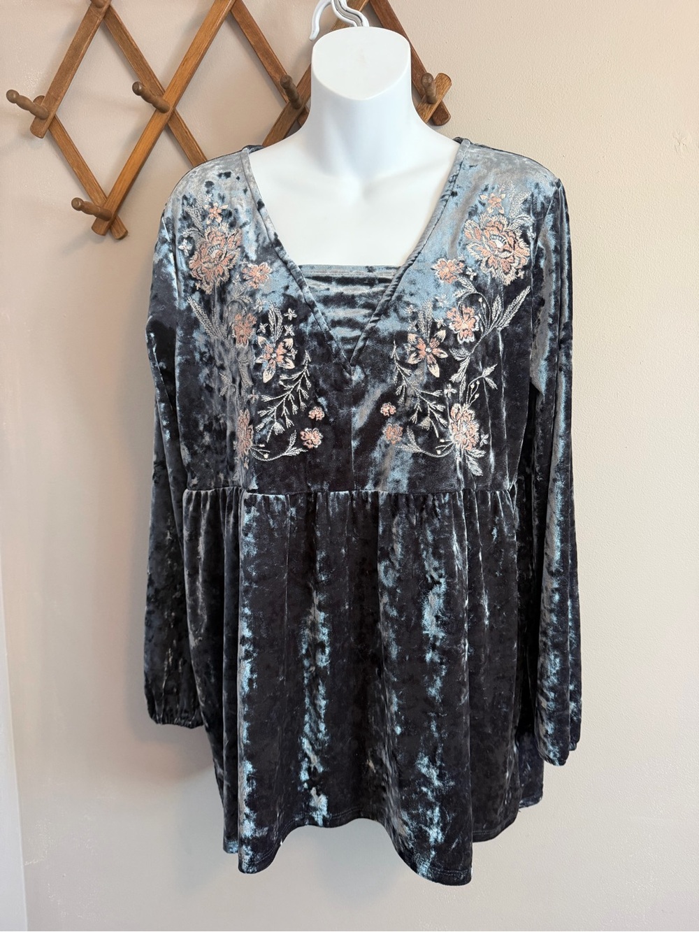 Style & Co Teal Slate Blue Crushed Velvet Floral Embroidered Tunic M